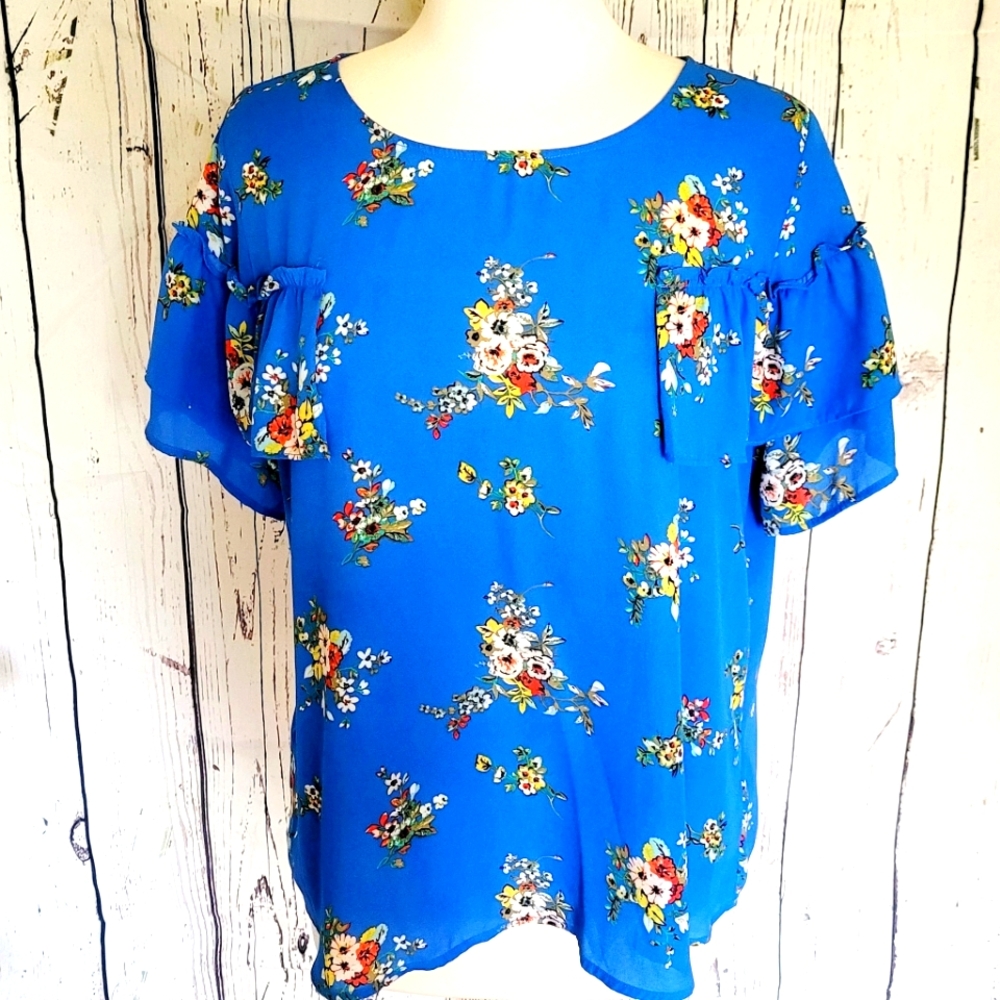 Target floral blue blouse Size XL